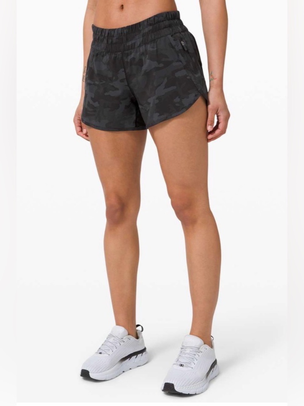 Lululemon Tracker Short V 4” Incognito Camo Multi Grey, Size 6 Camouflage Black